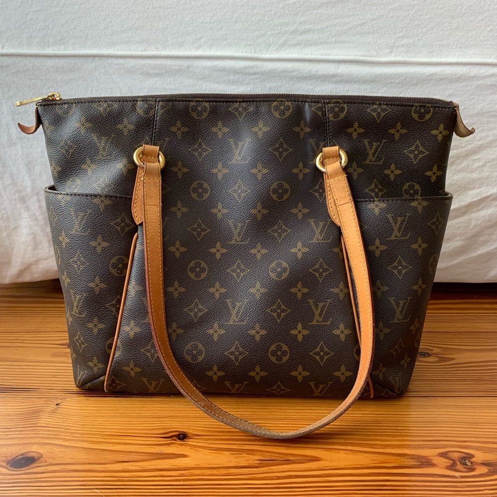 Louis Vuitton Totally PM Monogram Tan (MB1079)